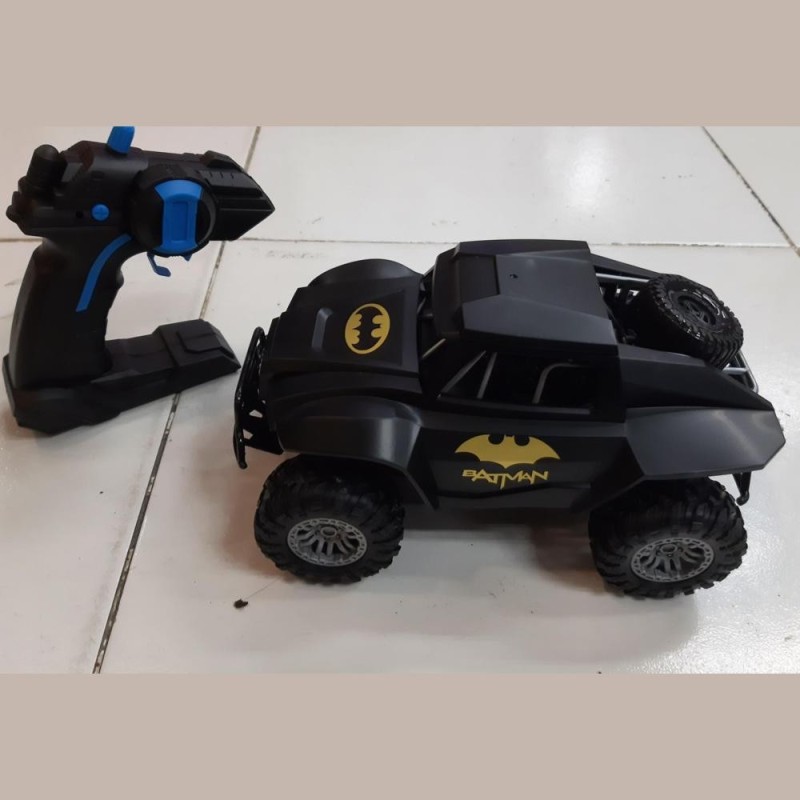 Voiture R C Batman AM 558